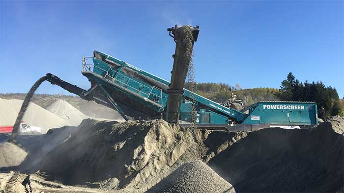 Chieftain-2100-700x394px Chieftain 2100 screening sand and gravel