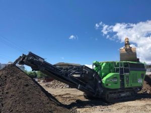 Cobra 230 Impactor crushing asphalt