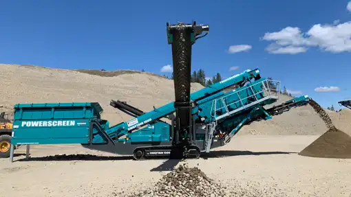 Powerscreen Chieftain 1500 Sreening Sand and Gravel in a gravel pit 