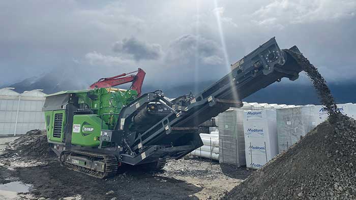evoquip-cobra-290r-impact-crusher-700x394px Evoquip Cobra Compact Impact Crusher Working On A Jpob Site With Limited Space