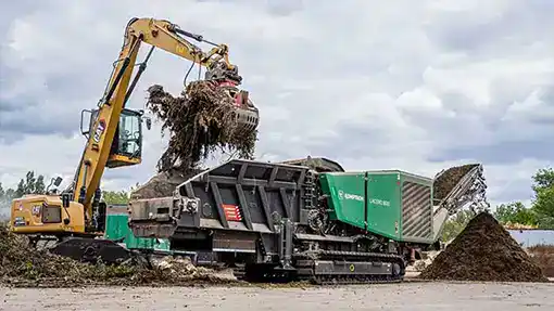 komptech-lacero-grinder-510X287p Komptech Lacero Grinder Processing Waste Wood